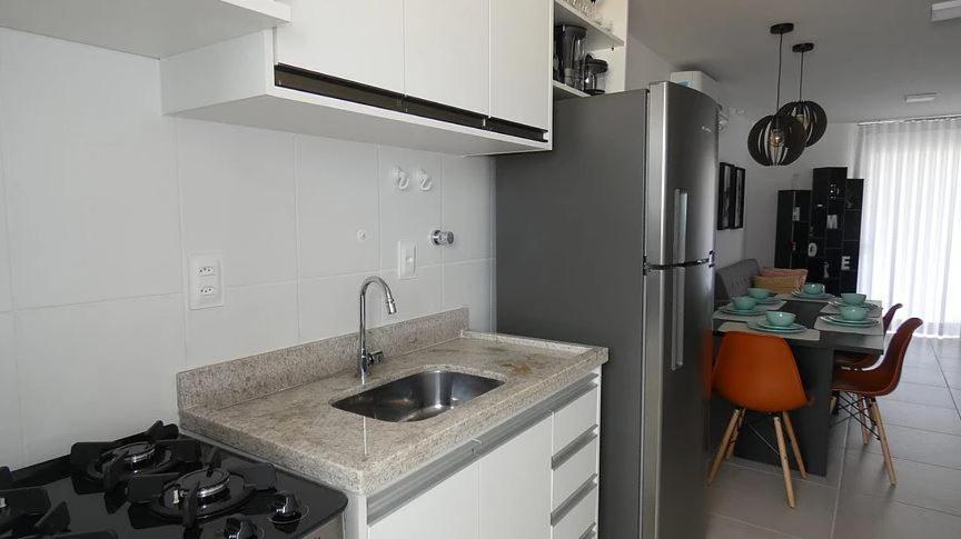 Apto Guarajuba Praia Condominio Porto Smeralda-100 Metros Da Praia Extérieur photo