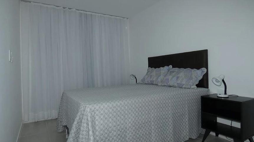 Apto Guarajuba Praia Condominio Porto Smeralda-100 Metros Da Praia Extérieur photo